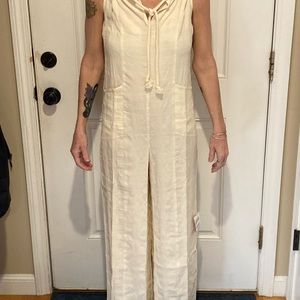 Women’s summer jumpsuit size 4/small linen and cotton mix.
